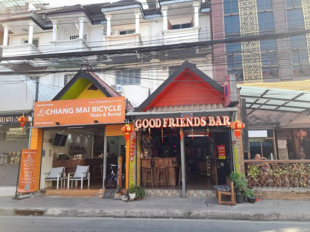 B063-ขายอาคารพาณิชย์ 3 ชั้นครึ่ง (ถนนลอยเคราะห์) ต.ช้างคลาน อ.เมืองเชียงใหม่ จ.เชียงใหม่