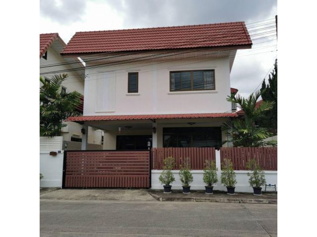 #ให้เช่าบ้านอำเภอเมืองเชียงใหม่ ในหมู่บ้านธนาวัลย์ เนื้อที่ 55 ตร.ว ราคาเช่า 18,000 บาท/เดือน