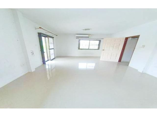 โรบินสัน บ้าน 2 ชั้น 38 ตรว. 3นอน 2 น้ำ นาป่า ไทวัสดุ นิคมอมตะนคร