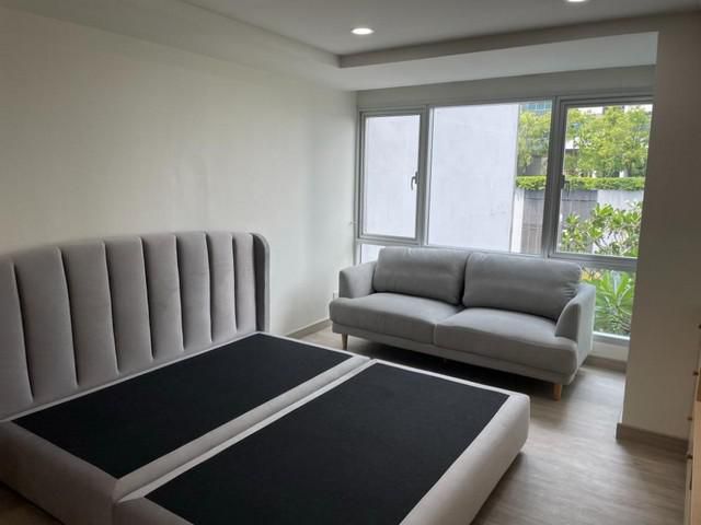 PT12 ขาย ให้เช่า คอนโด เดอะ เทรนดี้ คอนโดมิเนียม  THE TRENDY CONDOMINIUM ถนนสุขุมวิท ซอยสุขุมวิท 13  ห้องมุม 67 ตรม. 1 ห