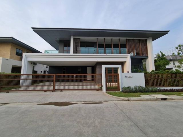 ให้เช่าบ้านเดี่ยว 2 ชั้น 100 ตร.วา ไม่มีเฟอร์ 5 ห้องนอน ม.เศรษฐสิริ พหล-วัชรพล ใกล้ถนนสุขาภิบาล5 (ADT860)