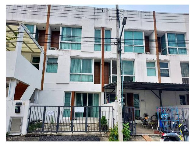 ขาย ทาวน์โฮม 3 ชั้น 26 ตารางวา โครงการ มายด์ฮอฟฟ์ (Mind Hof) ถนนร่มเกล้า
