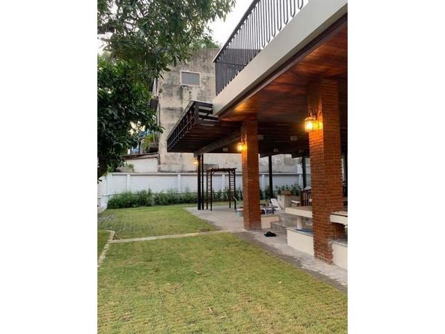 ให้เช่าบ้านเดี่ยว 2 ชั้น เนื้อที่ 200ตารางวา ถนนราชปรารภ ราชเทวี