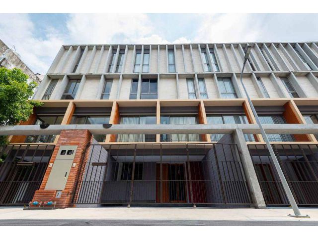 SALE (ST255) ทาวน์โฮม 3 ชั้นครึ่ง DHEPA รามคำแหง 118  Courtyard Urban Homes
