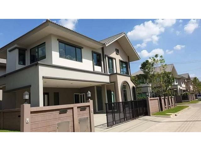 ขายบ้านเดี่ยวลัดดารมย์ติวานนท์ ติดถนนใหญ่