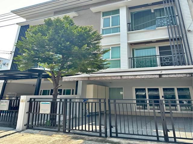 PP91 ขายทาวน์โฮม 3 ชั้น บ้านกลางเมือง พระราม 9 Baan Klang Muang Rama 9 เลียบมอเตอร์เวย์