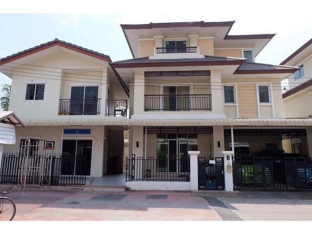 ขายบ้านพร้อมโฮมออฟฟิศหมู่บ้านเดอะทาวน์
