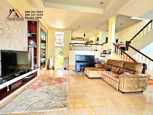คริสตัลเลค TOWN HOME 3 ชั้น ติดทะเลสาบในสนามกอล์ฟ Lake Wood บางนา-ตราด กม.18 เนื้อที่ 48.6 ตร.ว. เล่นระดับสวย