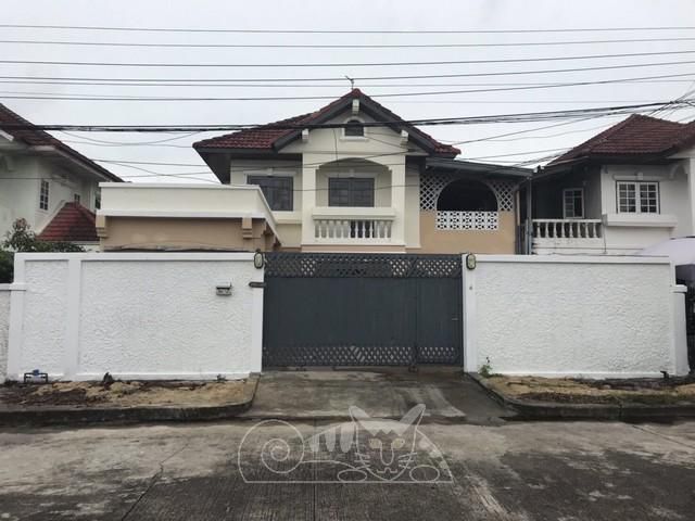 บ้านให้เช่า 60 ตรว. 4 ห้องนอน หมู่บ้านโกลเด้นเพลส วัชรพล