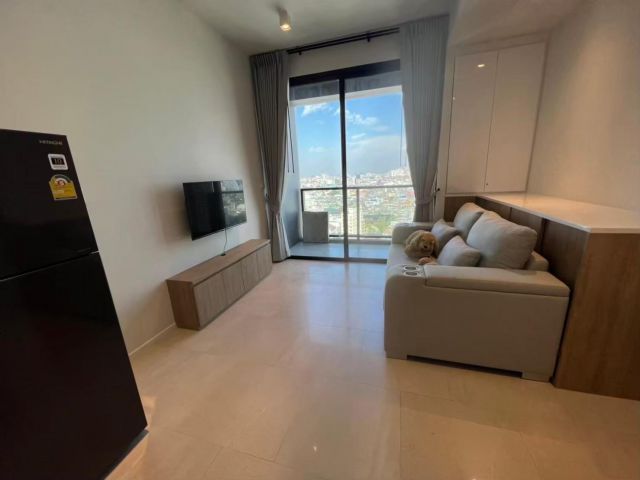ขาย คอนโดสวย The Lofts Silom