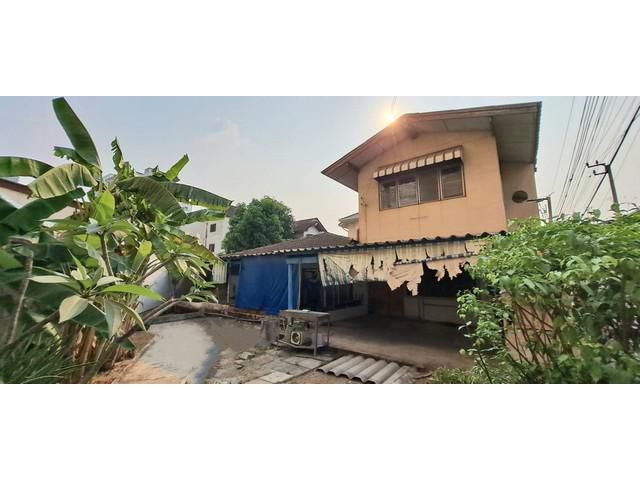 บ้านเดี่ยว ซอยงามวงศ์วาน 23 แยก 4  : 70 ตร.วา 180 ตร.ม. 3 นอน / 2