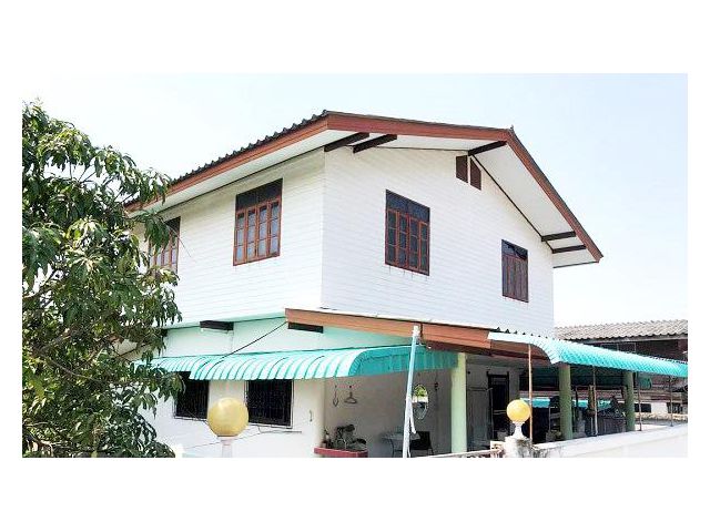 ขายบ้านพร้อมที่ดิน เนื้อที่234ตรว ซอยพุทธบูชา32  มีกำแพงสูง2เมตรล้อมรอบวิวบ้านสวน เข้าทางซอยอนามัยงามเจริญ25
