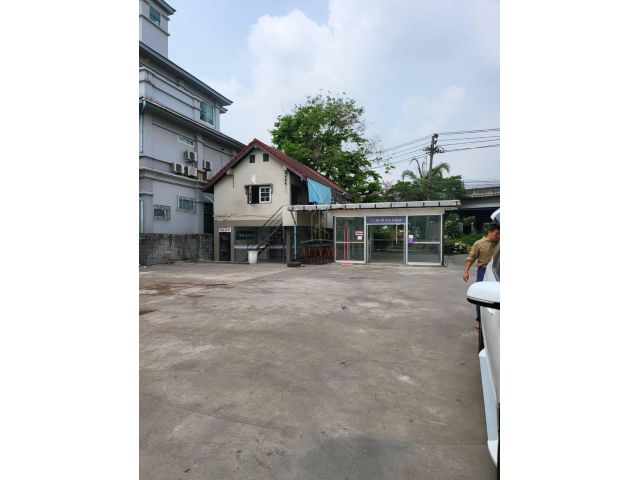 ให้เช่าพื้นที่ ย่าน เลียบด่วนรามอินทรา ที่ดิน 254 ตรวา