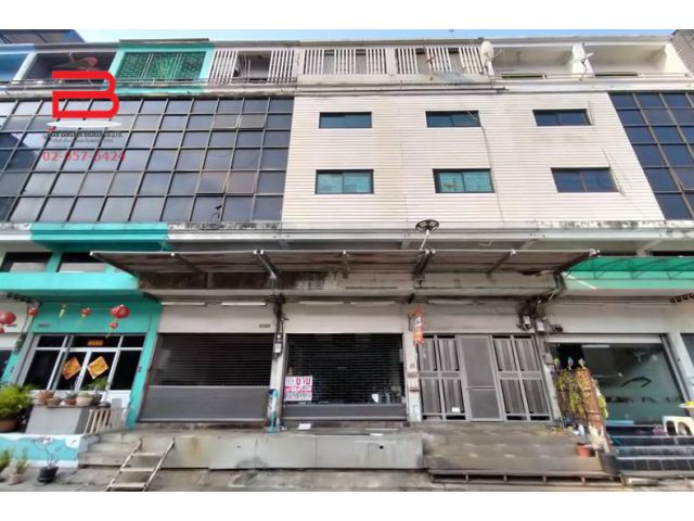 อาคารพาณิชย์ 4.5 ชั้น (3 คูหา) ใกล้ BTS สถานีสำโรง เนื้อที่ 61.8 ตรว. ถ.สุขุมวิท อ.เมือง จ.สมุทรปราการ