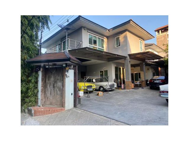 ขายบ้านเดี่ยว 2 ชั้น 184 ตร.วา ซอยพระยาประเสริฐ ย่านทาวน์อินทาวน์ ใกล้ CENTRAL EASTVILLE ทางด่วนเอกมัย (ADT944)