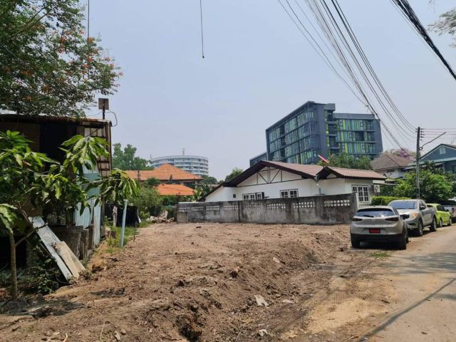 ขายที่ดินหลังโรงแรมเชียงใหม่ภูคำสุเทพติดประตูไผ่ล้อมมหาวิทยาลัยเชียงใหม่