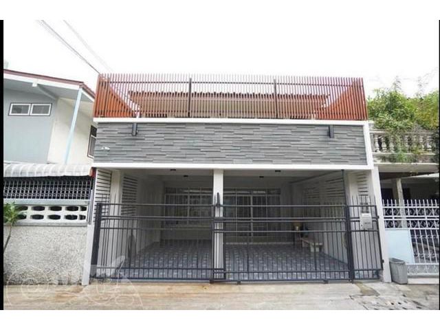 ทาวน์เฮ้าส์ 3ชั้น หมู่บ้านอยู่เจริญ ซอยรัชดาภิเษก3 ดินแดง