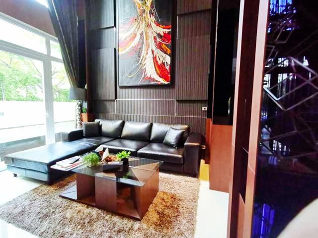 BTS พหลโยธิน 24เซ็นทรัล ลาดพร้าว บ้านหรูเดี่ยว 3ชั้น 60ตรว. 450ต