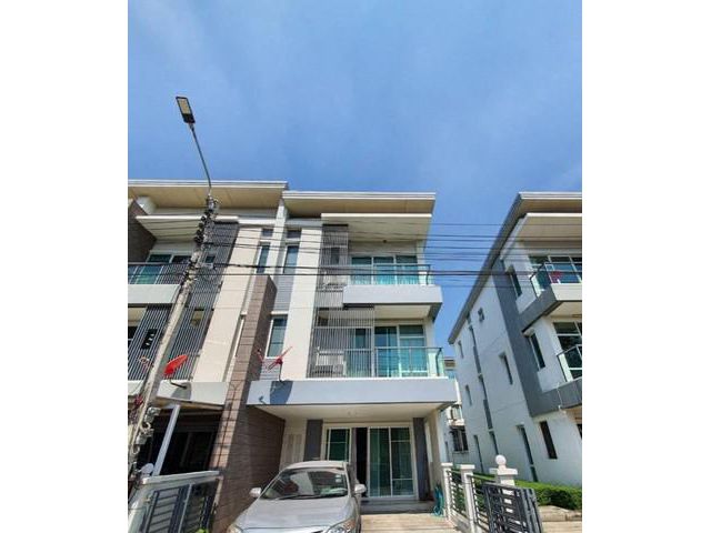 ให้เช่าทาวน์โฮม 3 ชั้น ทาวน์ อเวนิว ศรีนครินทร์ อ่อนนุช 68