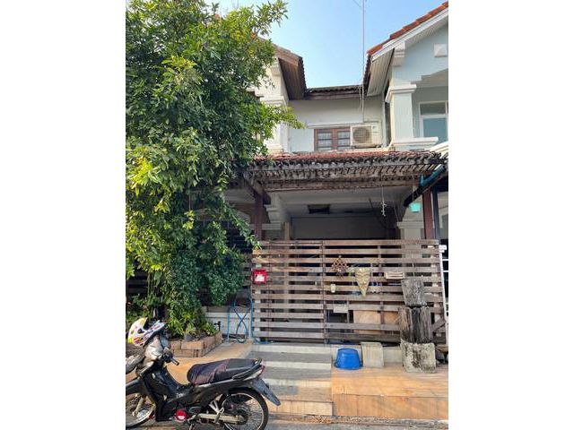 ขายทาวน์เฮ้าน์เมืองเอกโครงการ 5 ต.หลักหก อ.เมืองปทุมธานี