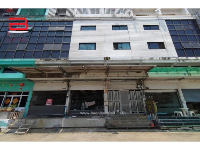 อาคารพาณิชย์ ใกล้ BTS สถานีสำโรง เนื้อที่ 20.6 ตรว. ถ.สุขุมวิท อ.เมือง จ.สมุทรปราการ