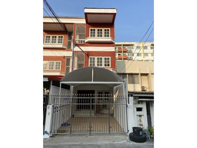 [0473] ทาวน์โฮม จันทรเกษม จตุจักร ใกล้สถานีรถไฟฟ้า MRTลาดพร้าว