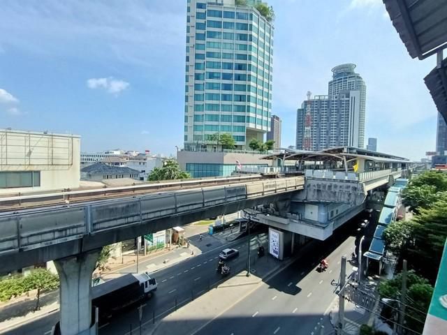 ให้เช่าพื้นที่สำนักงาน ชั้น 4 ขนาด 300 ตรม.ซอยสุขุมวิท 44 ทับ 1