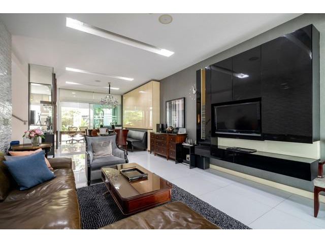 ขายTownhome 3.5 ชั้น The Landmark Residences ลาดพร้าว