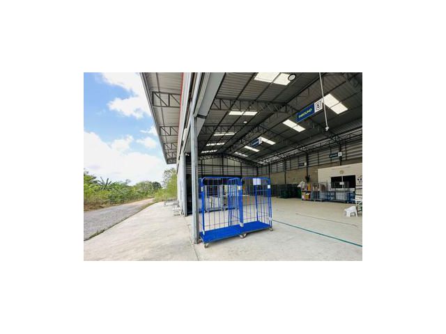 ที่ดินพร้อมห้องโกดัง ตำบลบางเสร่ อำเภอสัตหีบ จังหวัดชลบุรี