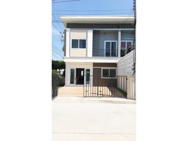 ขายบ้านทาวน์โฮม 2 ชั้น 30.9 ตรว.  โครงการ Village@Park  ราชพฤก-กา