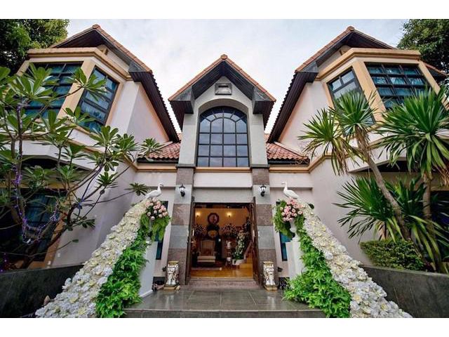 ขายบ้านเดี่ยว 3 ชั้น เนื้อที่ 200 ตรว.ซอยลาดพร้าว 43