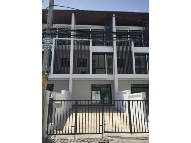 ให้เช่าและขายทาวน์โฮม3ชั้น Cozy ลาดพร้าว71 นาคนิวาส