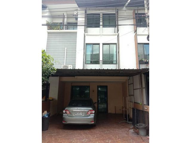 [A311]ทาวน์โฮม อารียาโมวา เกษตร-นวมินทร์ ลาดปลาเค้า ใกล้รถไฟฟ้า B