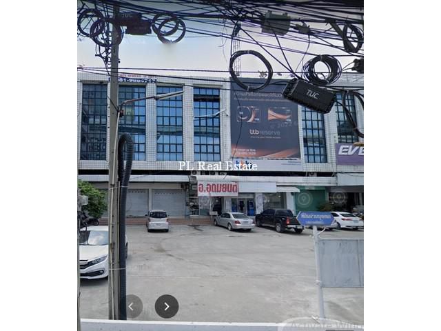 ให้เช่าอาคาร 3 คูหา 4.5 ชั้น 1072 ตรม ศรีนครินทร์ ใกล้ MRT ศรีลาซ