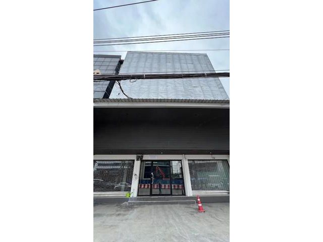 ให้เช่าอาคาร 3 ชั้น 1000 ตรม. ติด BTS รามอินทรากม.4.5 (สถานีมัยลา
