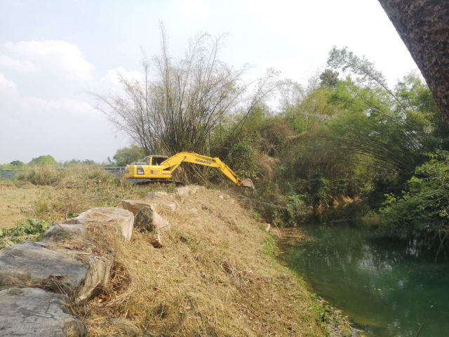 ขายที่ติดน้ำลำตะคอง 4 ไร่ ถนนคอนกรีต 8 เมตร กำแพงปูนล้อมรอบ ห่างถนนธนะรัชต์ ประมาณ 1.5 กม.ขายตารางวาละ 25,000 บ.