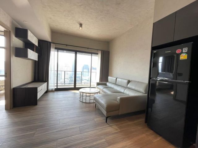 ขาย คอนโดหรู The Lofts Asoke รูปแบบ 2 ห้องนอน
