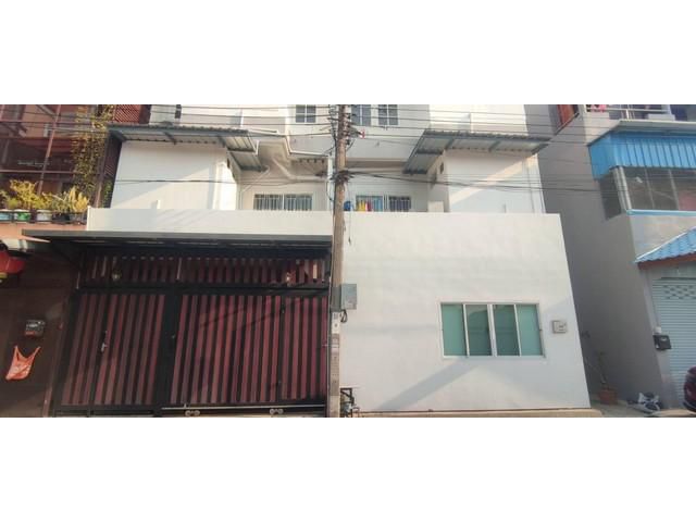 ให้เช่าทาวน์โฮมส์3ชั้นย่านพระราม2 พุทธบูชา ประชาอุทิศ