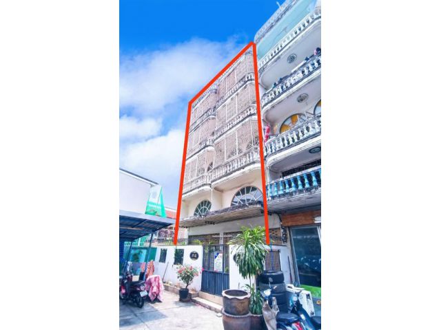 ขายอาคารพาณิชย์ 2 คูหา ถนนโชคชัย 4 ซอย 60 เขตลาดพร้าว ใกล้รถไฟฟ้า