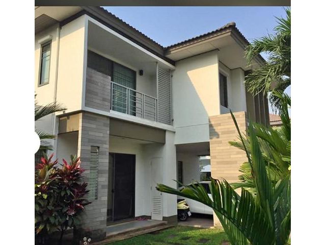 ขายบ้านเดี่ยว2 ชั้น หมู่บ้านฮาบิเทีย2 ถนนปัญญาอินทรา เนื้อที่ 100