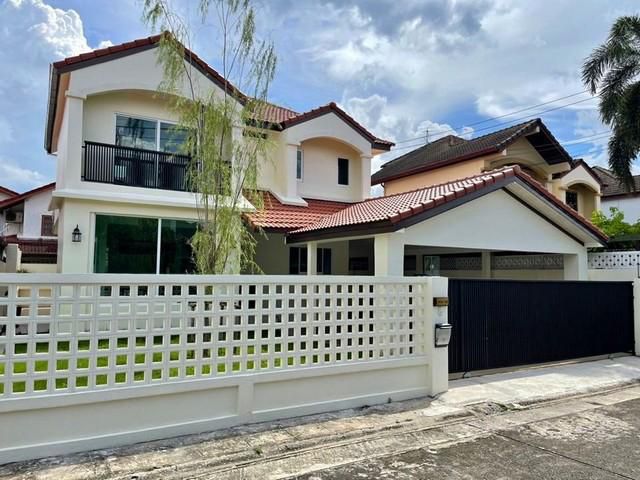 ขายบ้าน 2 ชั้นครึ่ง 74 ตรว. หมู่บ้าน ชนชอบธันธวัช วัชรพล ชอย3