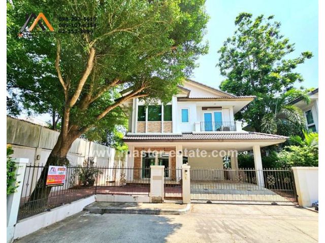 มัณฑนา บางนา กม.13 บ้านหลังริมร่มรื่น 55.6 ตร.ว. + BUILT-IN ตัวบ้านยกสูงกว่าถนนโครงการ กระจกกันเสียง INSULATE 2 ชั้น
