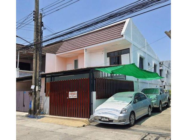 ขายบ้านทาวเฮ้าส์ติด BTS ปู่เจ้า ถ.สุขุมวิท บ้านรินทร์ทอง สมุทรปรา