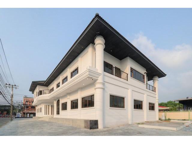 ให้เช่าอาคาร2ชั้น366ตร.วย่านลาซาลสุขุมวิท105บางนาใกล้BTSบางนา