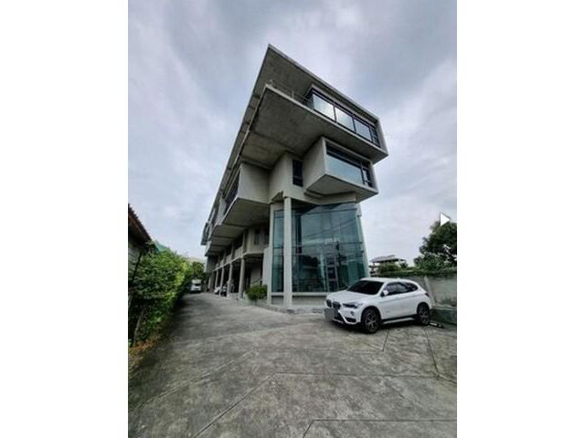 ให้เช่าโฮมออฟฟิศ 4 ชั้น 151 ตรว 960 ตร.ม ซอยอ่อนนุช 39 ใกล้ MRT ศ