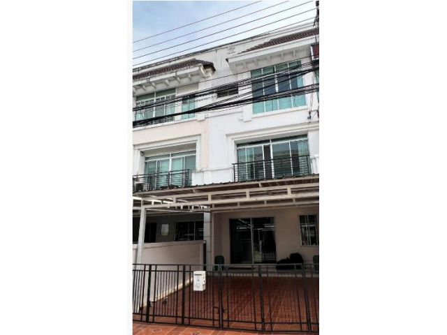 ให้เช่าทาวน์โฮม 3ชั้น บ้านกลางเมือง พระราม9-วงแหวน