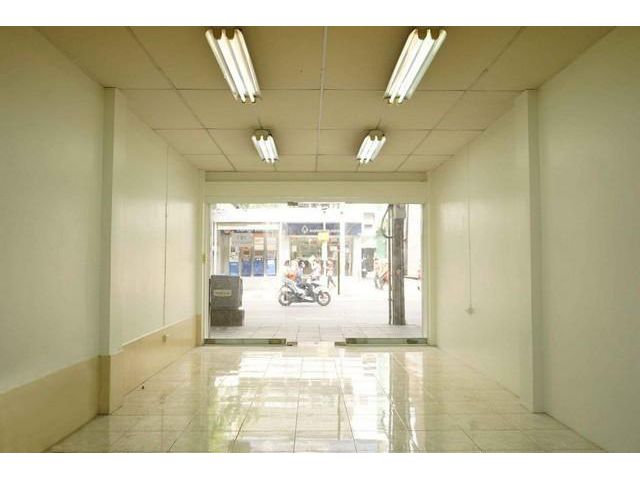 ให้เช่าอาคารพาณิชย์ 4.5 ชั้น ติดริมถนนเจริญกรุง บางรัก สีลม