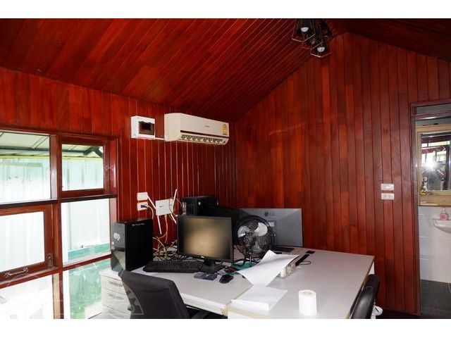 ให้เช่า office ขนาดเล็ก ตบแต่งมินิมอล พร้อมใช้งาน ใกล้ถนนลาดพระบั