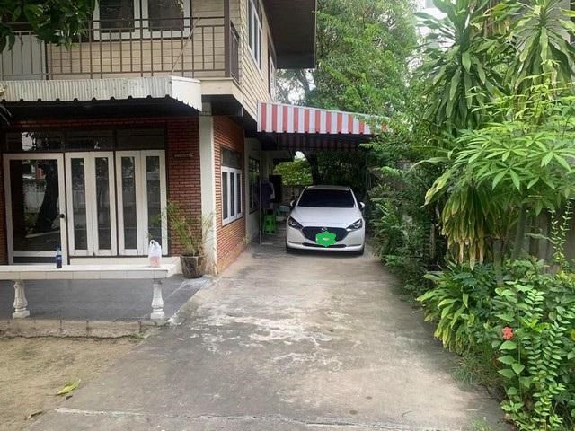 PT12 ขายที่ดิน พร้อมสิ่งปลูกสร้าง บ้านเดี่ยว 96 ตารางวา ซอยบางนาตราด 21 (อุดมสุข 56) ใกล้เซ็นทรัลบางนา 800 เมตร