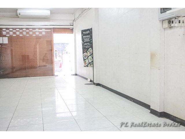 ให้เช่าอาคารพาณิชย์ 3 ชั้นครึ่ง 216 ตรม. พระราม 4 ใกล้โลตัสพระราม